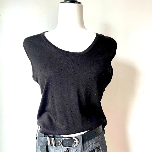 Black tank top - Picture 1 of 4